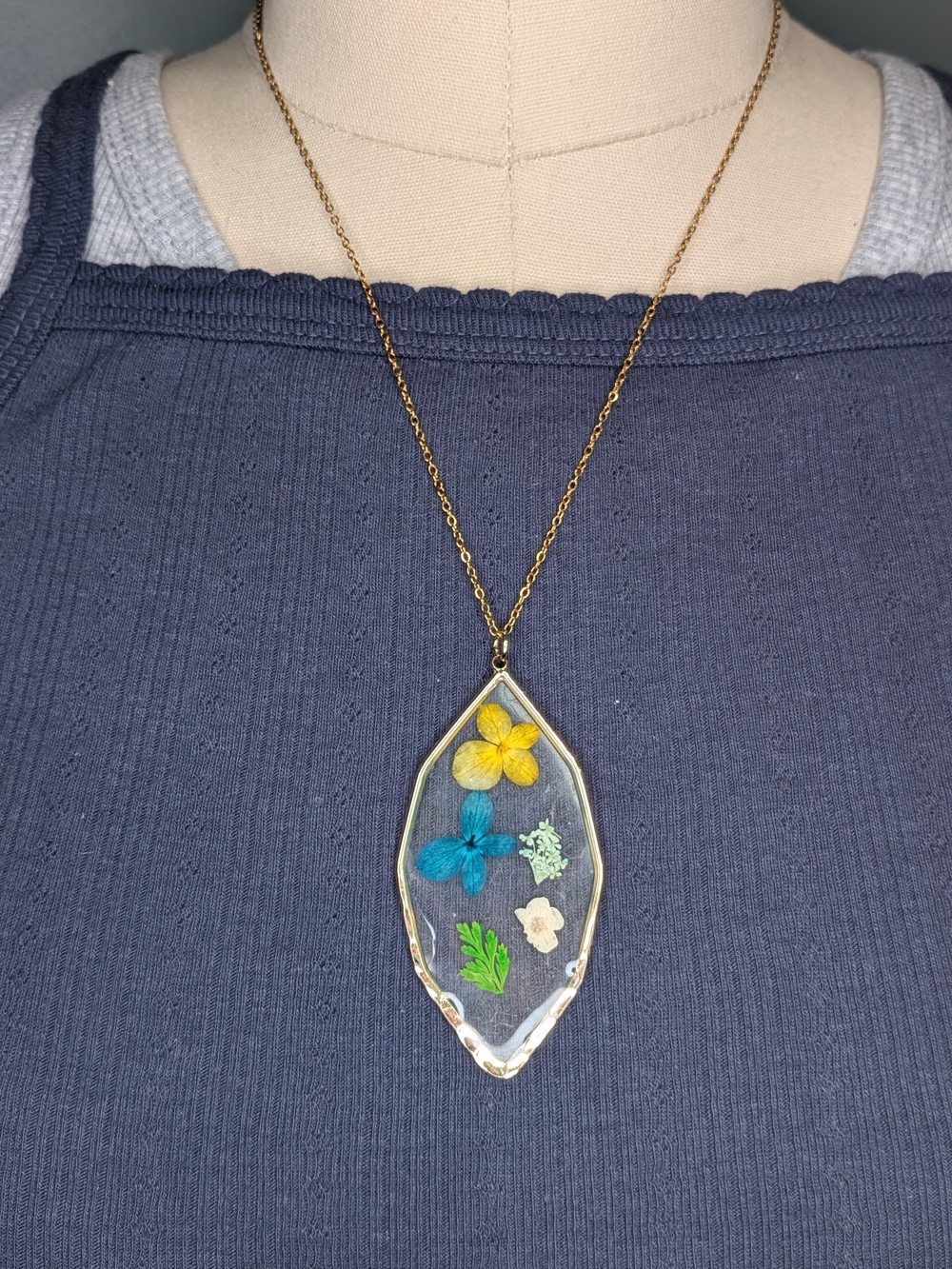 Gold Tone Stainless Steel Real Pressed Flower Resin Marquise Pendant Necklace